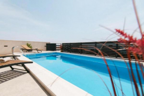 Modern,Stylish Exclusive Villa with Pool&Jacuzzi